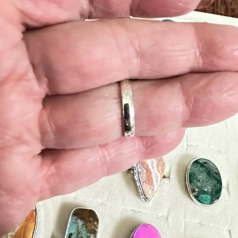 Natural serpentine gemstone, oval, silver plated, overlay stamp 925 ringā size 6 - Picture 6 of 6